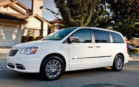 2011 Chrysler Town and Country Photos