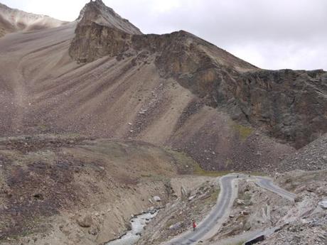 Baralacha-la (4900m)  – the pass where many roads meet