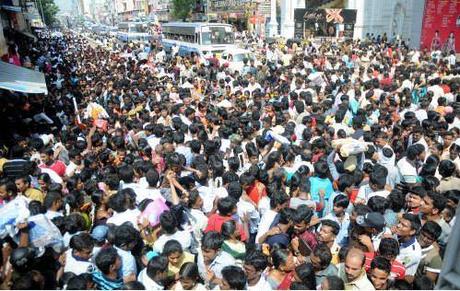 ToI photo of Diwali shopping crowds in T Nagar, Chennai