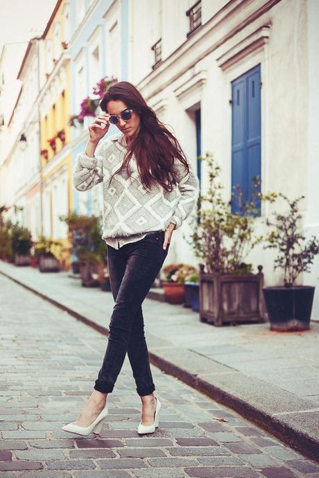 Jenny from the Block acid wash jeans look with fluffy jumper