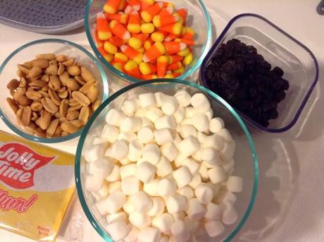 Candy Corn Popcorn Balls for the #LeftoversClub Candy Corn Popcorn Balls for the #LeftoversClub