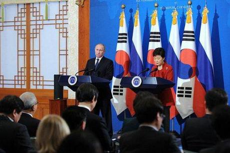 President Putin and Korean President Park Geun-hye, Seoul. 12 November 2013.