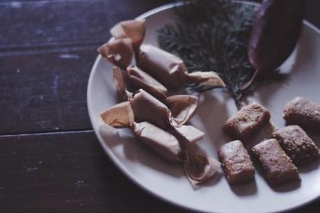 most easy caramels (+ variation: spiced christmas cookie caramels) most easy caramels (+ variation: spiced christmas cookie caramels)