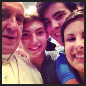 pope francis selfie