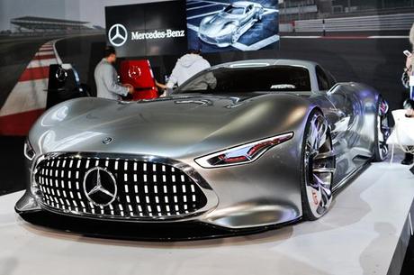 Mercedes-Benz-AMG-Vision-Gran-Turismo-Concept-front-three-quarters-view