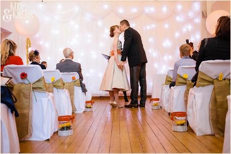Yorkshire Wedding Photography | Katie & Gavin Got Married! swnaland town hall first kiss