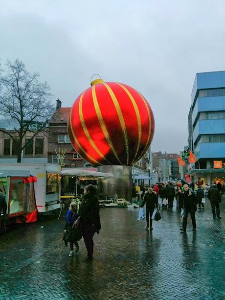 The largest Christmas bauble ornament in the world