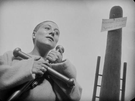 The.Passion.of.Joan.of.Arc.1928.720p.BluRay.x264-GABE.mkv_snapshot_01.25.04_[2013.12.01_20.04.10]