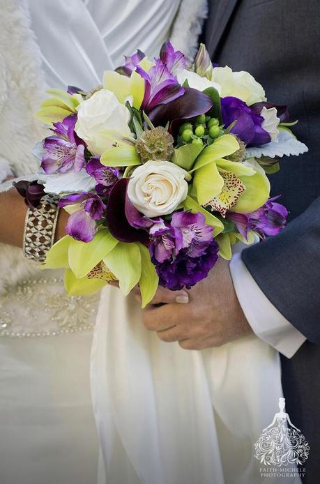 winter wedding bride bouquet_purple, plum green