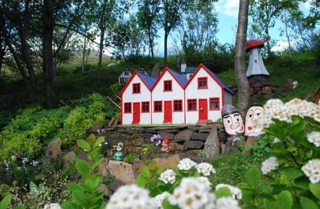 The World’s Top 10 Best Icelandic Elf Houses Icelandic folklore Huldufólk House