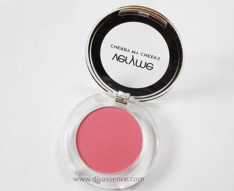 Oriflame Very Me Cherry My Cheeks blush in Sweet Coral: Review/Swatch