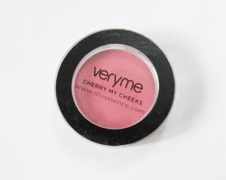 Oriflame Very Me Cherry My Cheeks blush in Sweet Coral: Review/Swatch