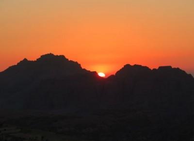 Things to do While Staying in Wadi Musa, Jordan wadi musa jordan sunset