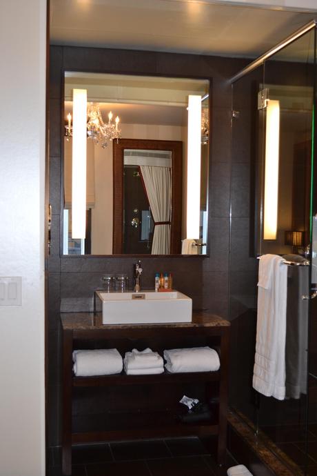 Sanctuary Hotel, St. Patricks Cathedral & The Museum of Sex Mirrored Sink