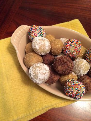 Happy Birthday Cake Mix Truffles #SundaySupper Turns Two! Happy Birthday Cake Mix Truffles #SundaySupper Turns Two!