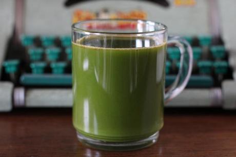Juice of the Week: Pears, Pink Ladies, Greens & Good Advice Mug of Green Juice