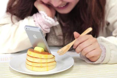 Tickle Your Hunger Buds at Work Delicious-Food-Stands-for-Smartphone__