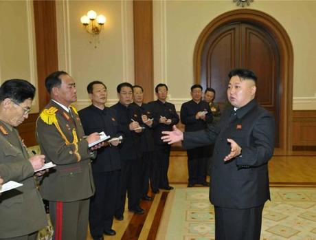 Kim Jong Un (R) speaks to senior party and KPA officials after a performance by the KPA Military Band (Photo: Rodong Sinmun).