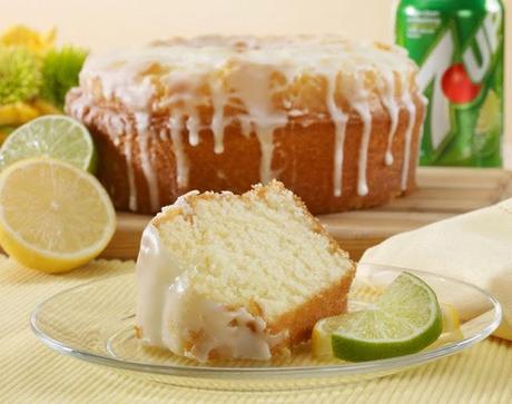 Bundt Cake with Lemon Glaze