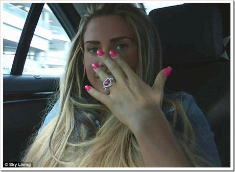 Katie-Price-Wearing-Heart-Shaped-Engagement-Ring