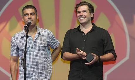 Claudio Botelho & Charles Moeller receiving the Shell Award