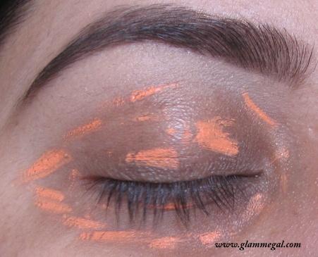 how to hide under eye dark circles using orange color corrector