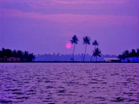 Vembanad Lake, the Largest and the Most Fascinating State in Kerala