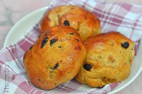 The best fruited buns, ever !