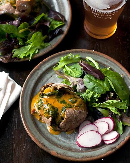 Jacket potato with spinach curry sauce The World’s Top 10 Best Ways To Eat A Baked Potato