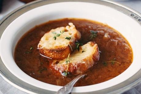 http://recipes.sandhira.com/french-onion-soup.html
