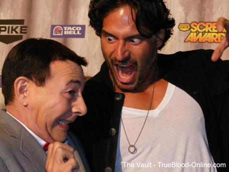 Joe Manganiello screams to Pee Wee Herman at the 2011 Scream Awards The Vault’s Exclusive Coverage of 2011 Scream Awards Red Carpet