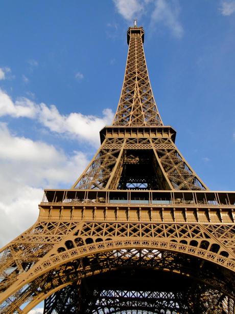 Daytime shot of Eiffel PARIS you are PUUURTY ~ I MISS YOUR MUG ~ but not “MY” FRENCH language skills