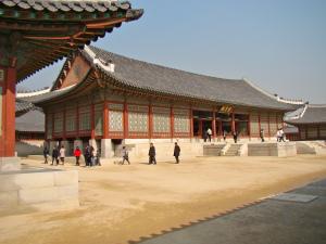 Exploring the Age-Old Buildings of Gyeongbok Palace