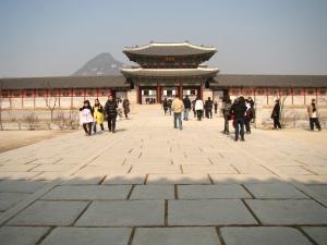 Exploring the Age-Old Buildings of Gyeongbok Palace