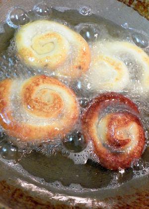 Channar Jilipi - Deep fry spirals in hot oil