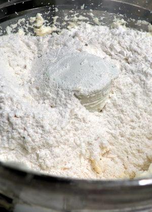 Channar Jilipi - Add flour to Khoya-Ricotta mix