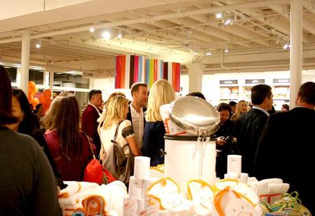 giggle santa monica great giveback GIGGLE: Store Opening & Charity Event