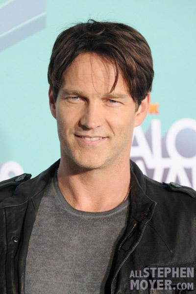 Stephen Moyer arrives at the 3rd Annual TeenNick HALO Awards