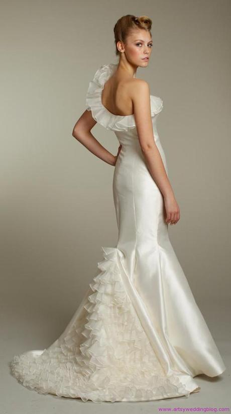 A Look on the Tara Keely Fall 2011 Wedding Dress Collection