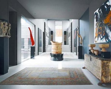 sculpture-house-corridor sculpture-house-corridor