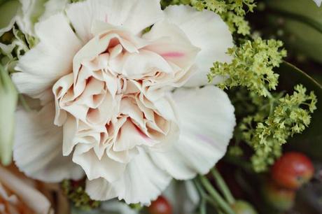 wedding blog photography shoot (8) 60s wedding ideas photos by Kat Hill (8)