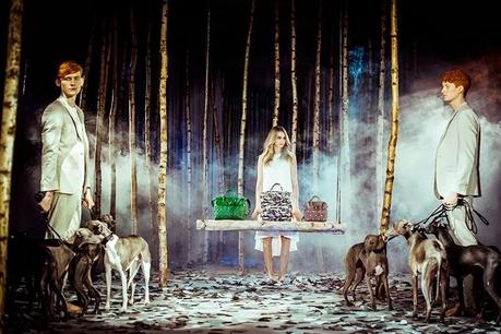 Cara Delevingne Teams Up with Mulberry for Bag Collection Cara Delevingne Teams Up with Mulberry for Bag Collection