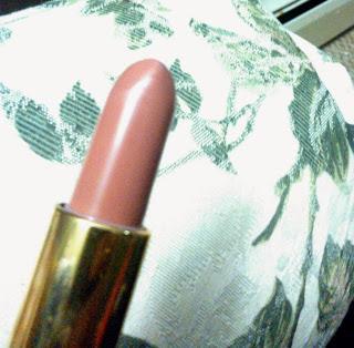 Review and Swatches: Revlon Super Lustrous Lipstick in Ginger Rose 131 Creme
