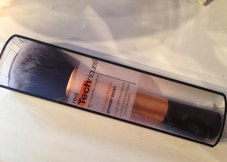 Real Techniques Powder Brush - Review