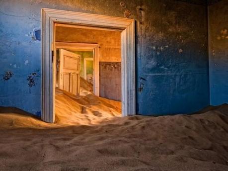 29 Amazing Abandoned Places Around the World abandoned places 13