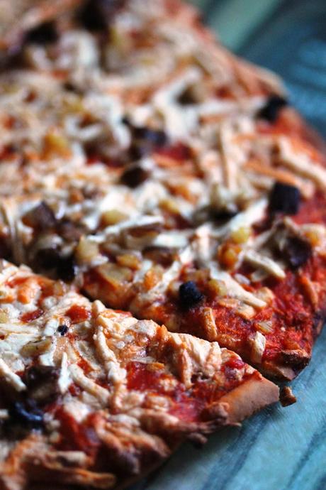 Daiya Mushroom and Roasted Garlic Pizza