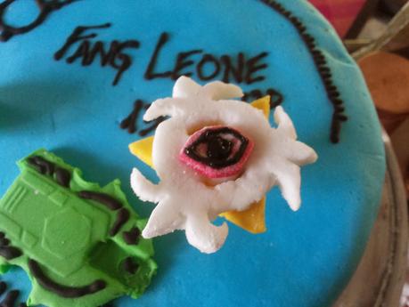 Teenagers and Obsessions-My first Fondant Beyblade and it spins...