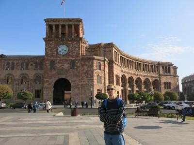 Backpacking in Yerevan, Armenia: Top 5 Things to See and Do republic square armenia