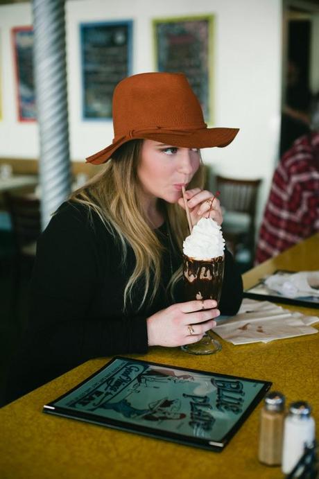 Road Trip With Lulu's pt. 5- Diner Road Trip With Lulu's pt. 5- Diner