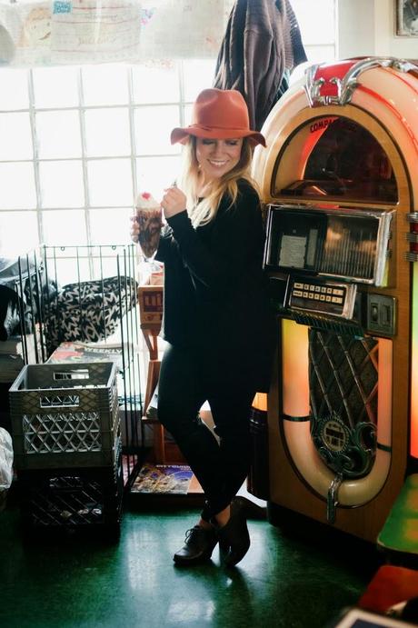 Road Trip With Lulu's pt. 5- Diner Road Trip With Lulu's pt. 5- Diner